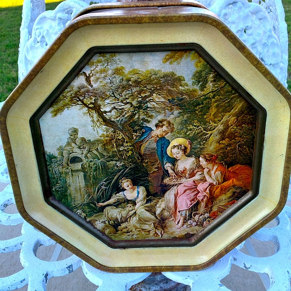 Vintage tin